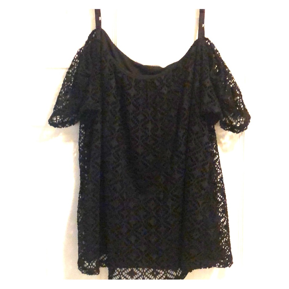 Maurice’s cold shoulder lace blouse